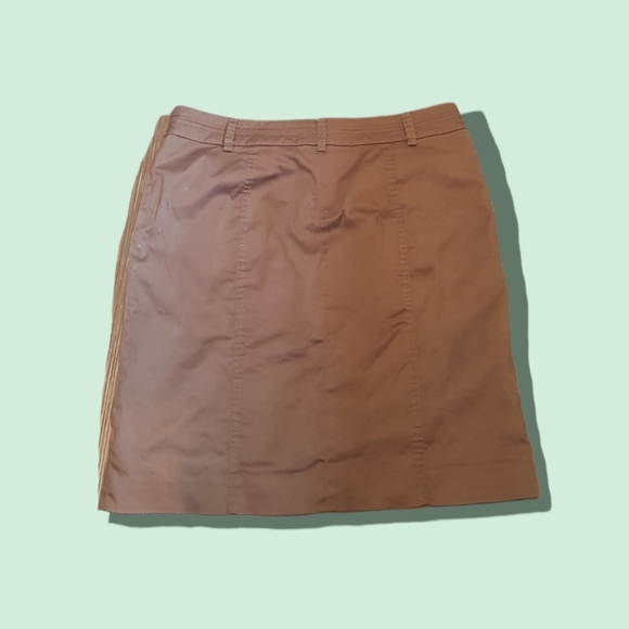 RW&Co skirt with buttons and pockets lined size 12 - Picture 3 of 3